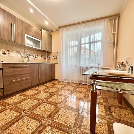 Apartpoltava 100 Квадратних Метрів Затишку В Серці Полтави, Корпусний Парк, Банківський Чек Kültér fotó
