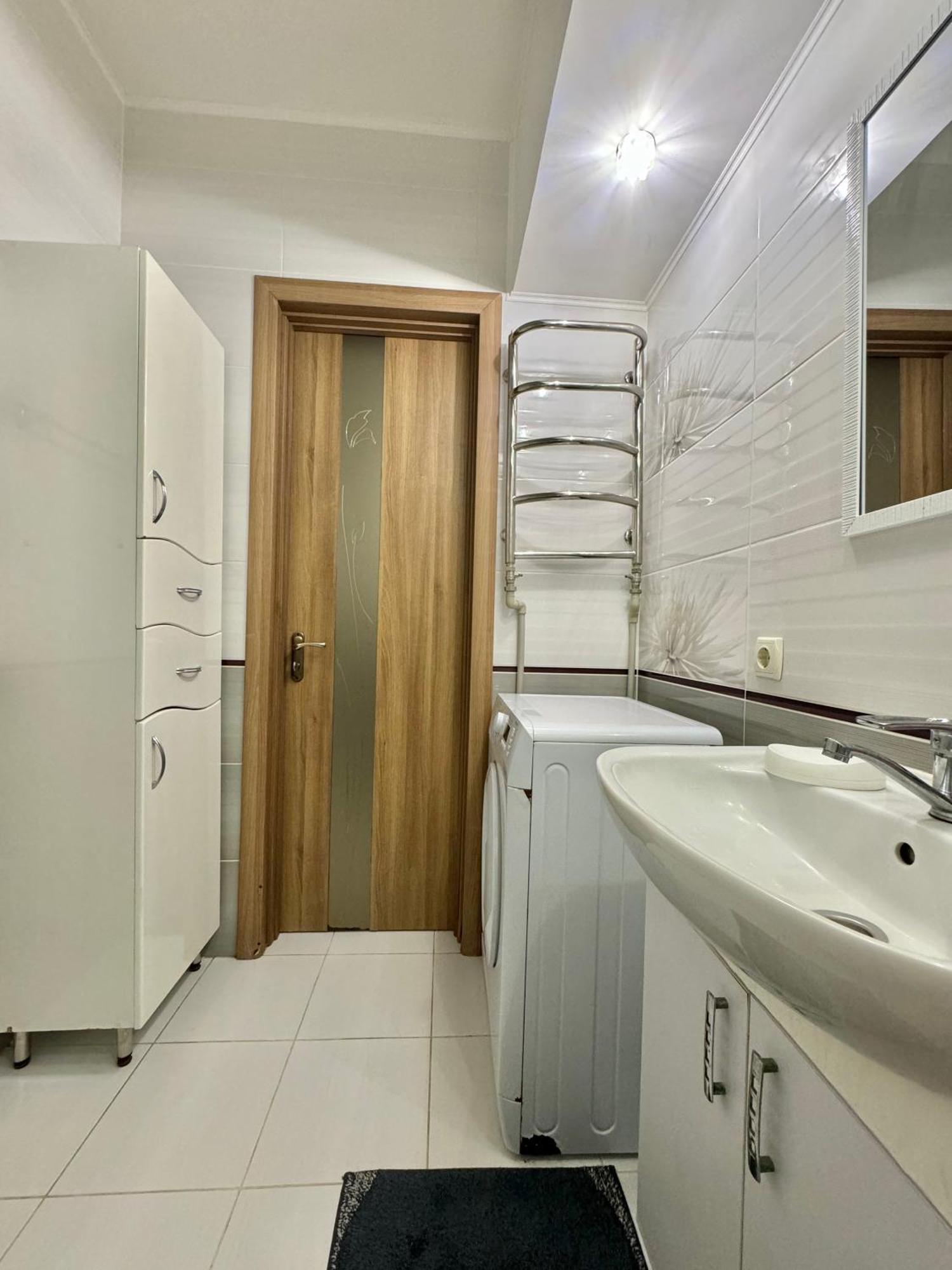 Apartpoltava 100 Квадратних Метрів Затишку В Серці Полтави, Корпусний Парк, Банківський Чек Kültér fotó