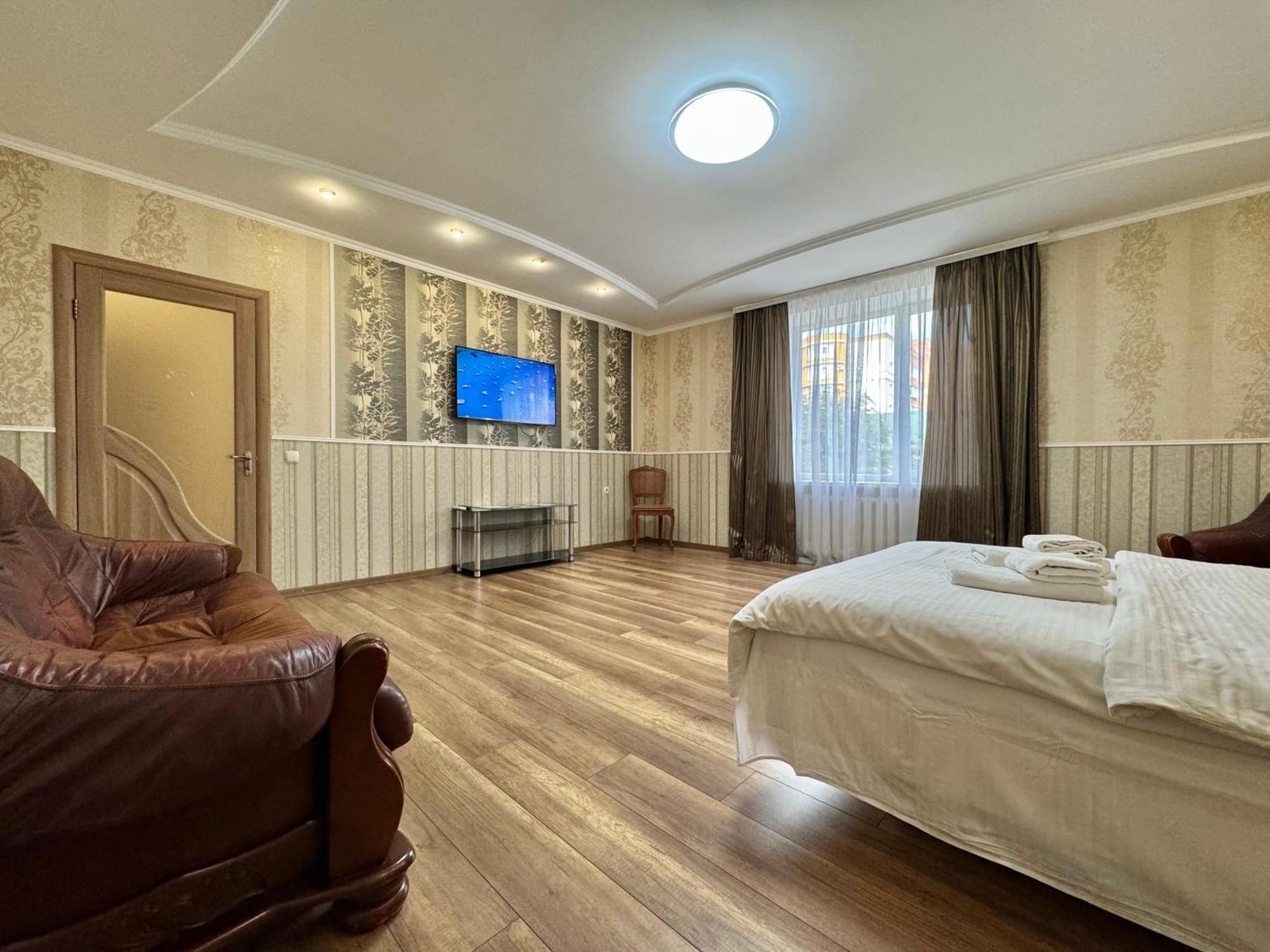 Apartpoltava 100 Квадратних Метрів Затишку В Серці Полтави, Корпусний Парк, Банківський Чек Kültér fotó